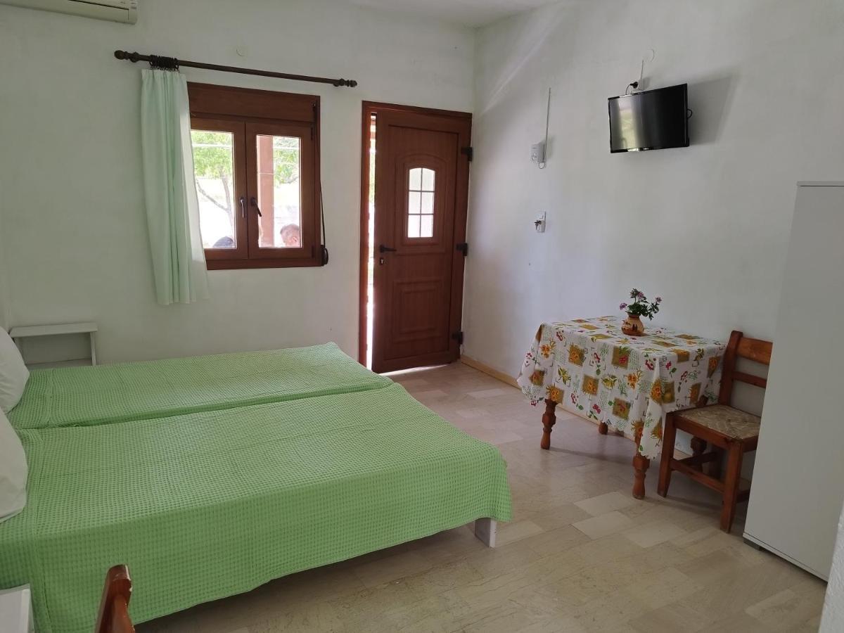 "Patra'S" Apartments Patra Poseidonion Екстер'єр фото